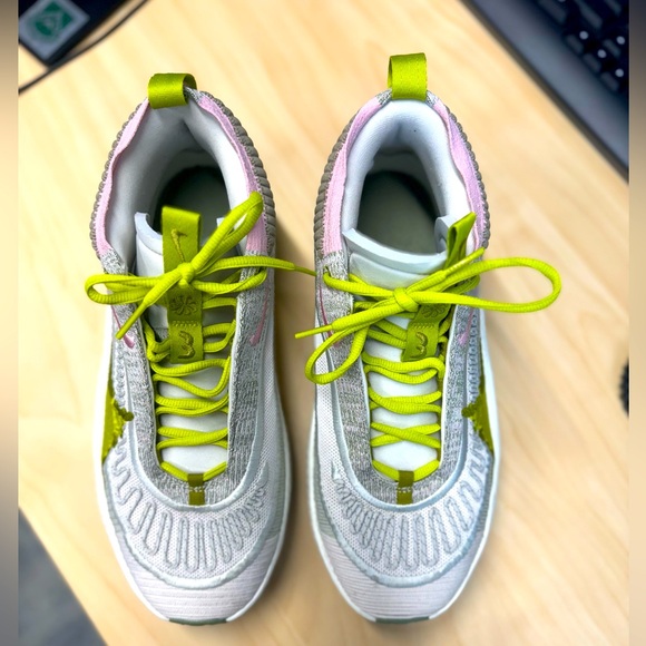 Nike Basketball Cosmic Unity 3 “Bring it Outside”, Size 10.5 - Picture 4 of 7